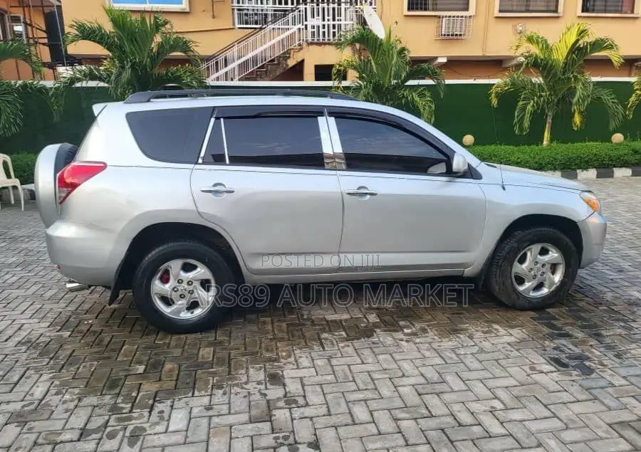 Toyota RAV4 2008 Silver