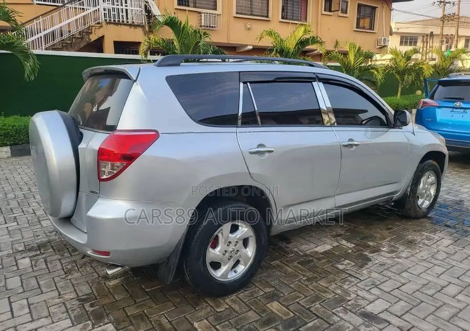 Toyota RAV4 2008 Silver