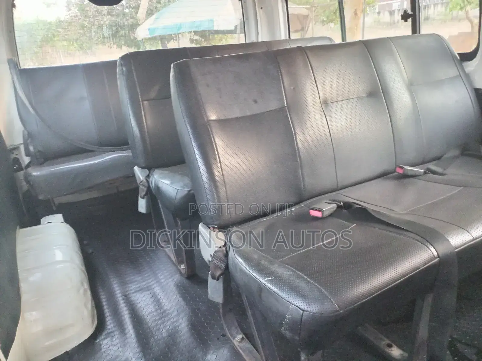 Toyota HiAce 2013 White