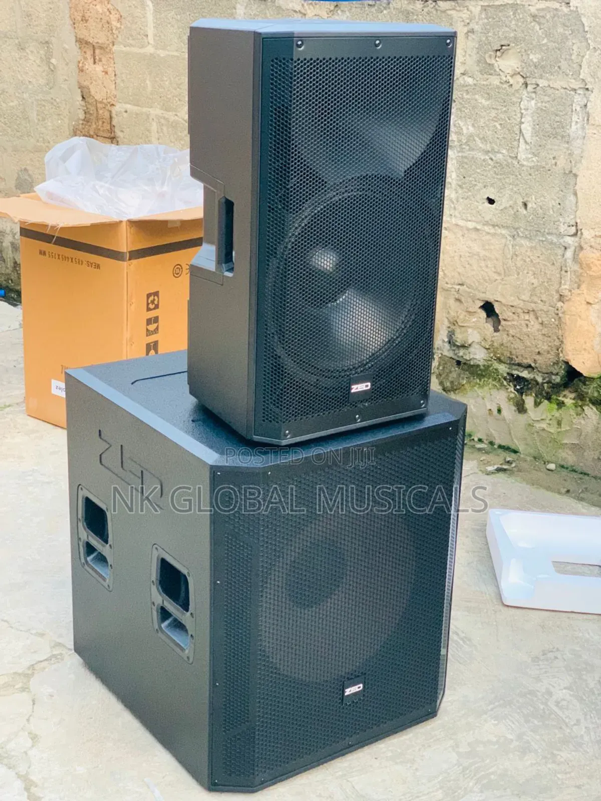 15 Zed Powered Speaker