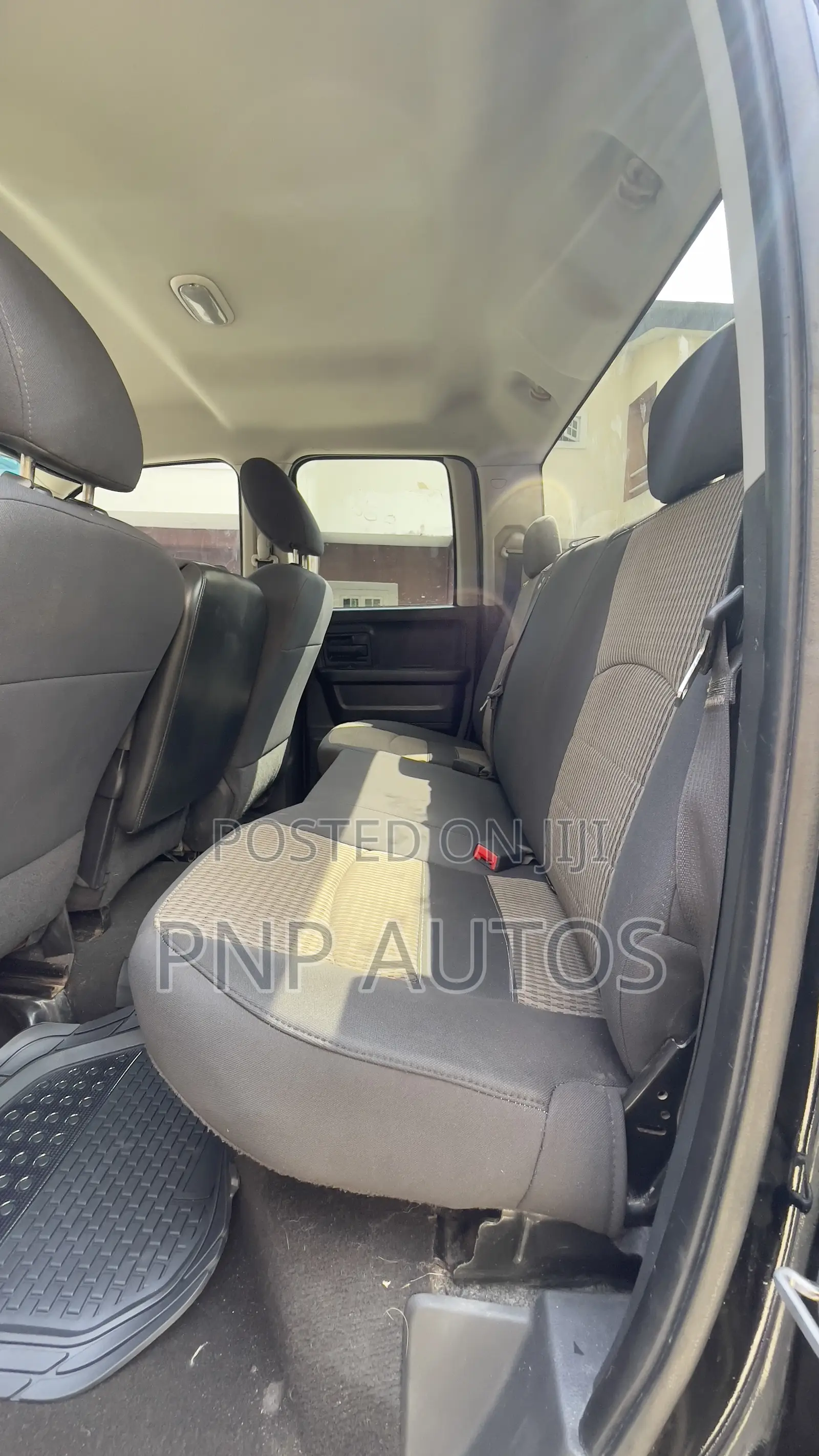 Dodge RAM 1500 Crew Cab 2010 Black