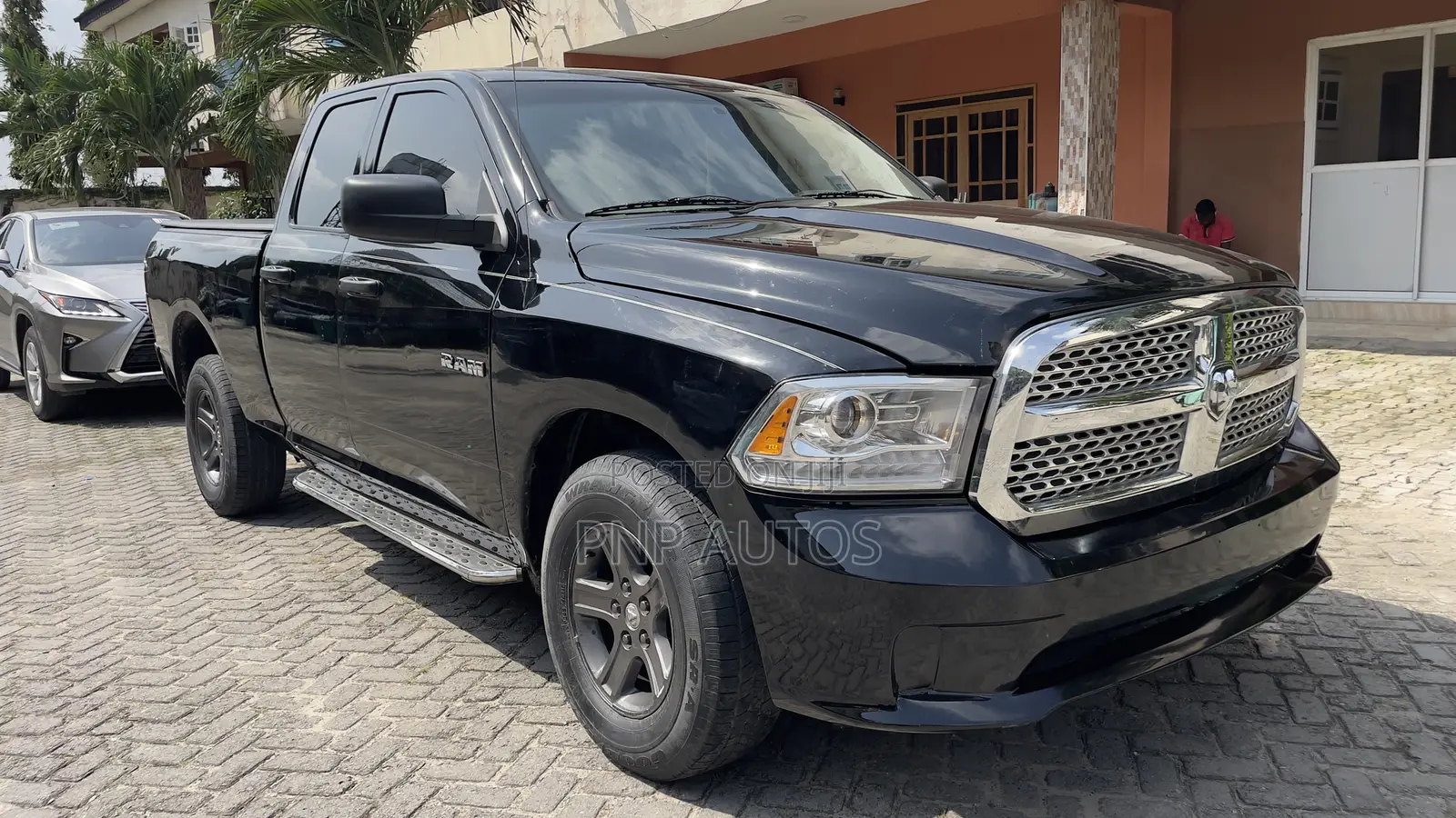 Dodge RAM 1500 Crew Cab 2010 Black