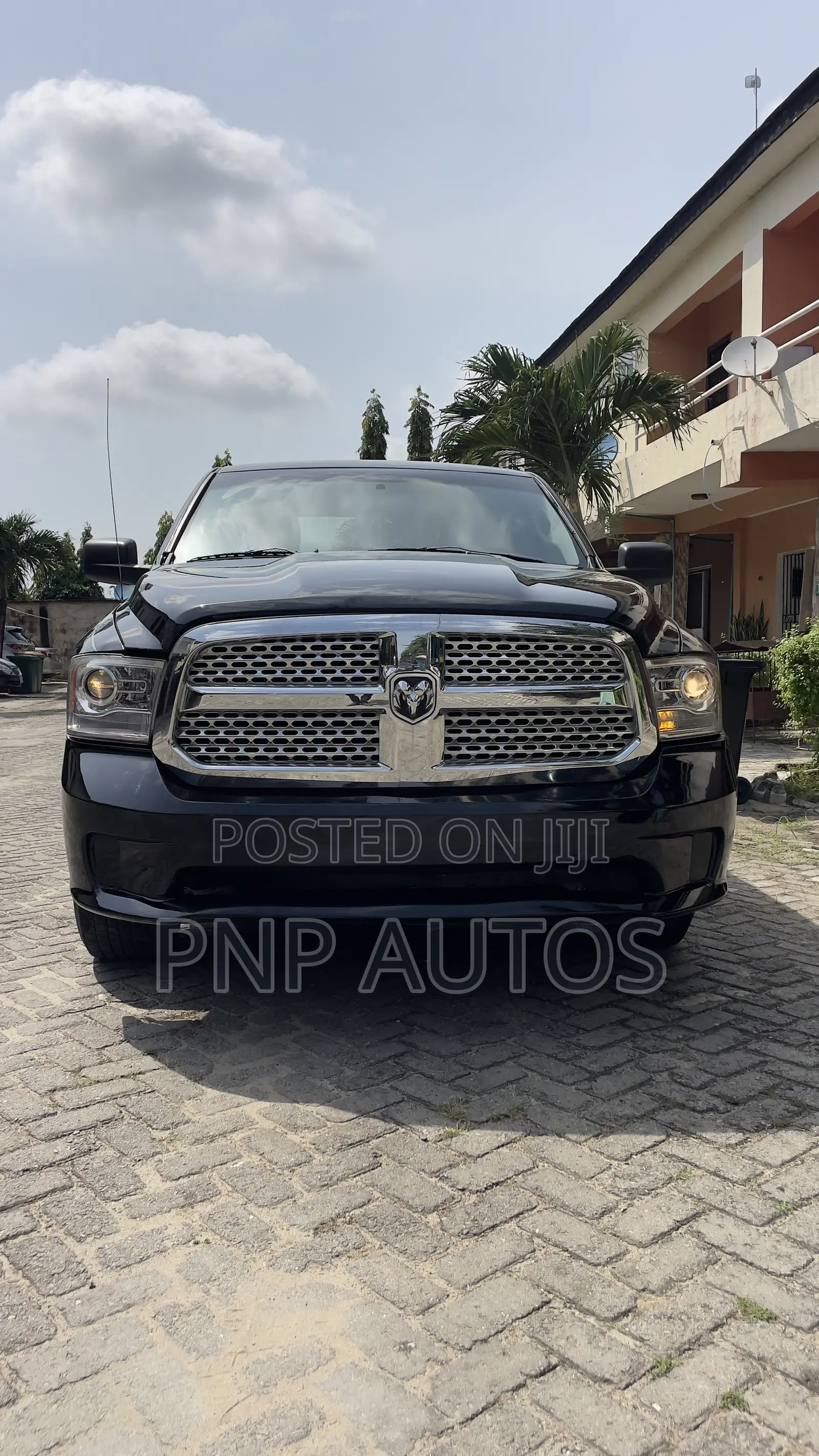 Dodge RAM 1500 Crew Cab 2010 Black