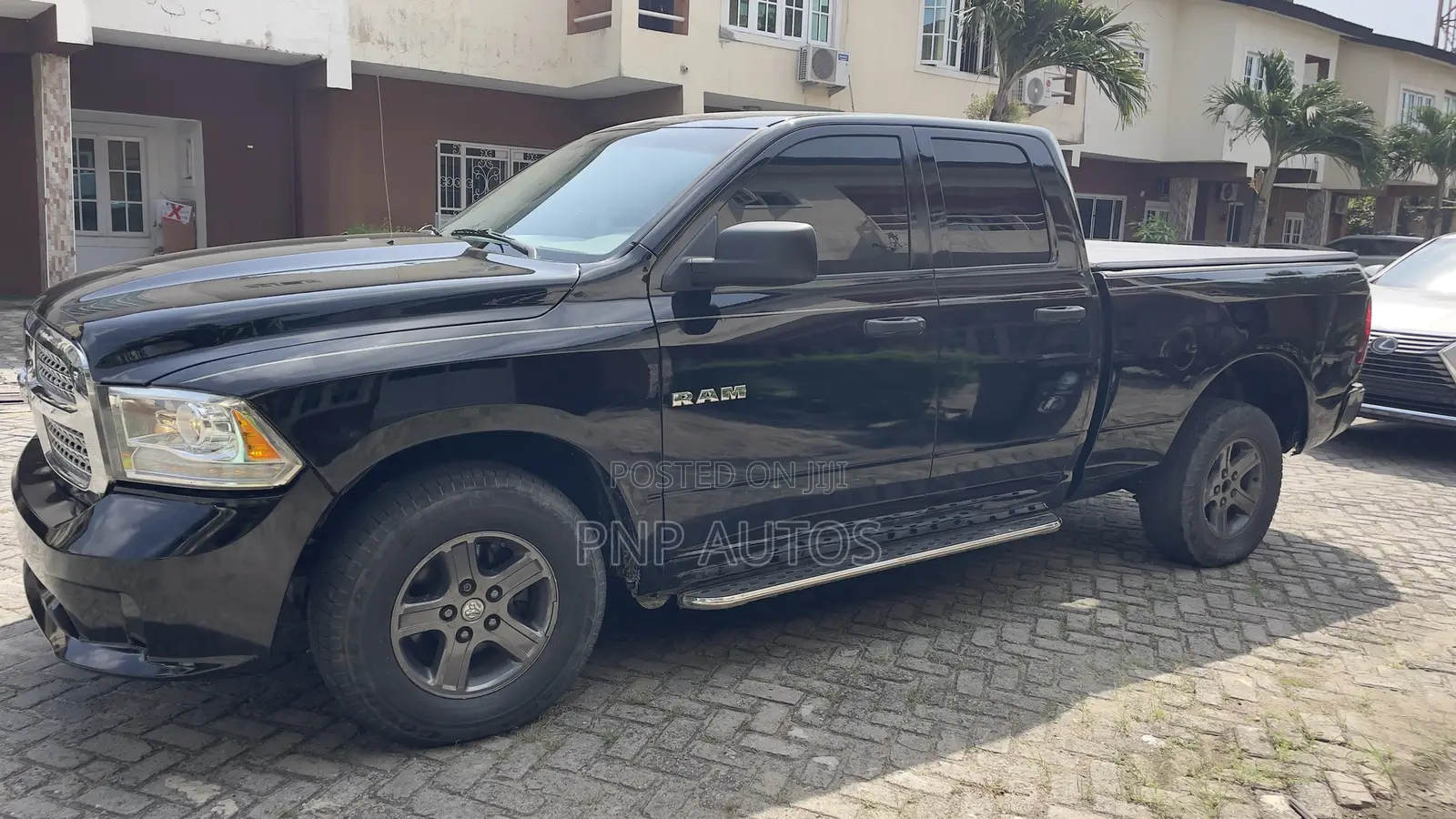 Dodge RAM 1500 Crew Cab 2010 Black