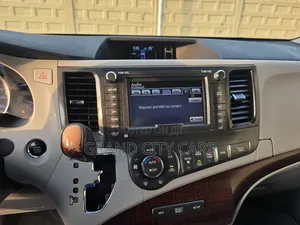 Toyota Sienna XLE 7 Passenger 2011 Black