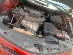 Toyota Camry SE 4dr Sedan (2.5L 4cyl 6A) 2014 Red