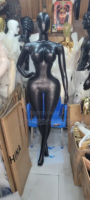 Complete Matt Black Female BBL Mannequin