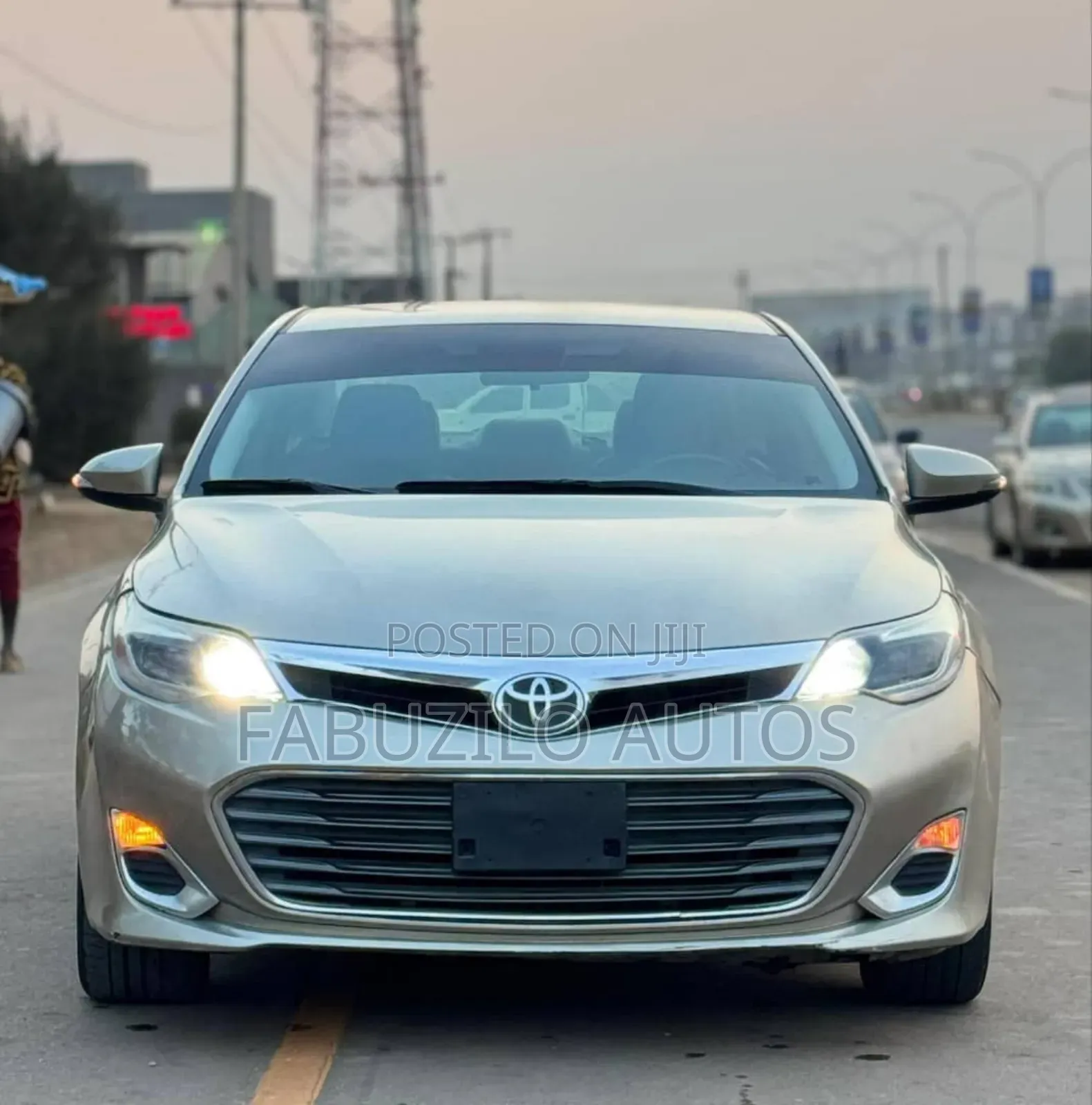 2014 Toyota Avalon XLE Premium 4dr Sedan (3.5L 6cyl 6A) - Image 1