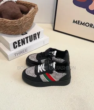 Children Stock Sneaker
