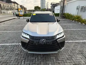 Lexus LX 600 2023 Gray