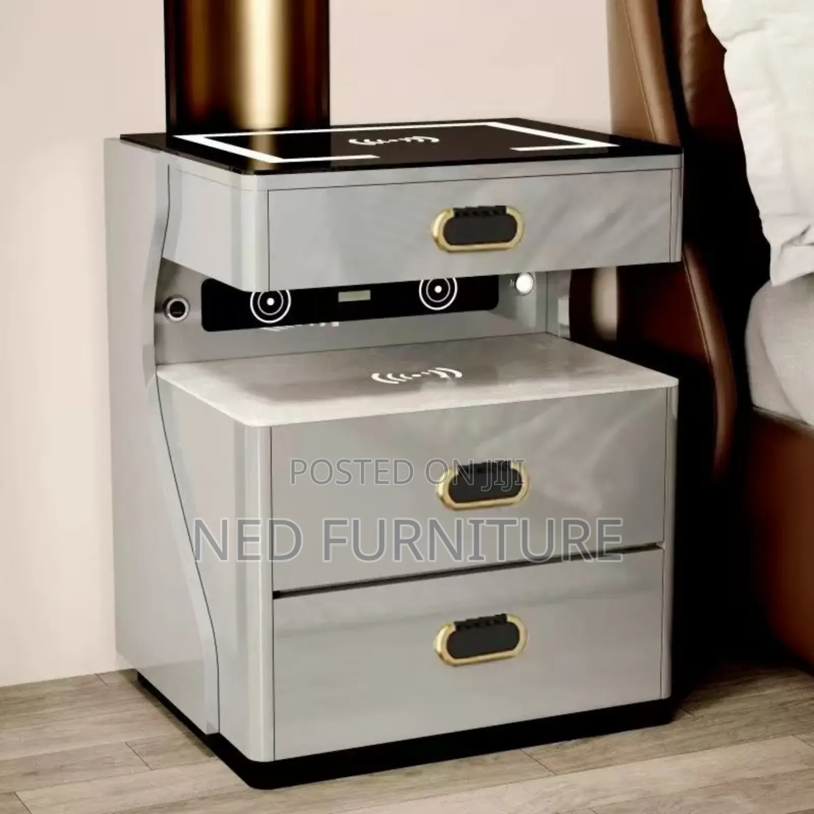 Quality Side Table Lock Charger And Bluetooth Speaker