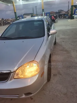 Suzuki Forenza Convenience 2007 Silver