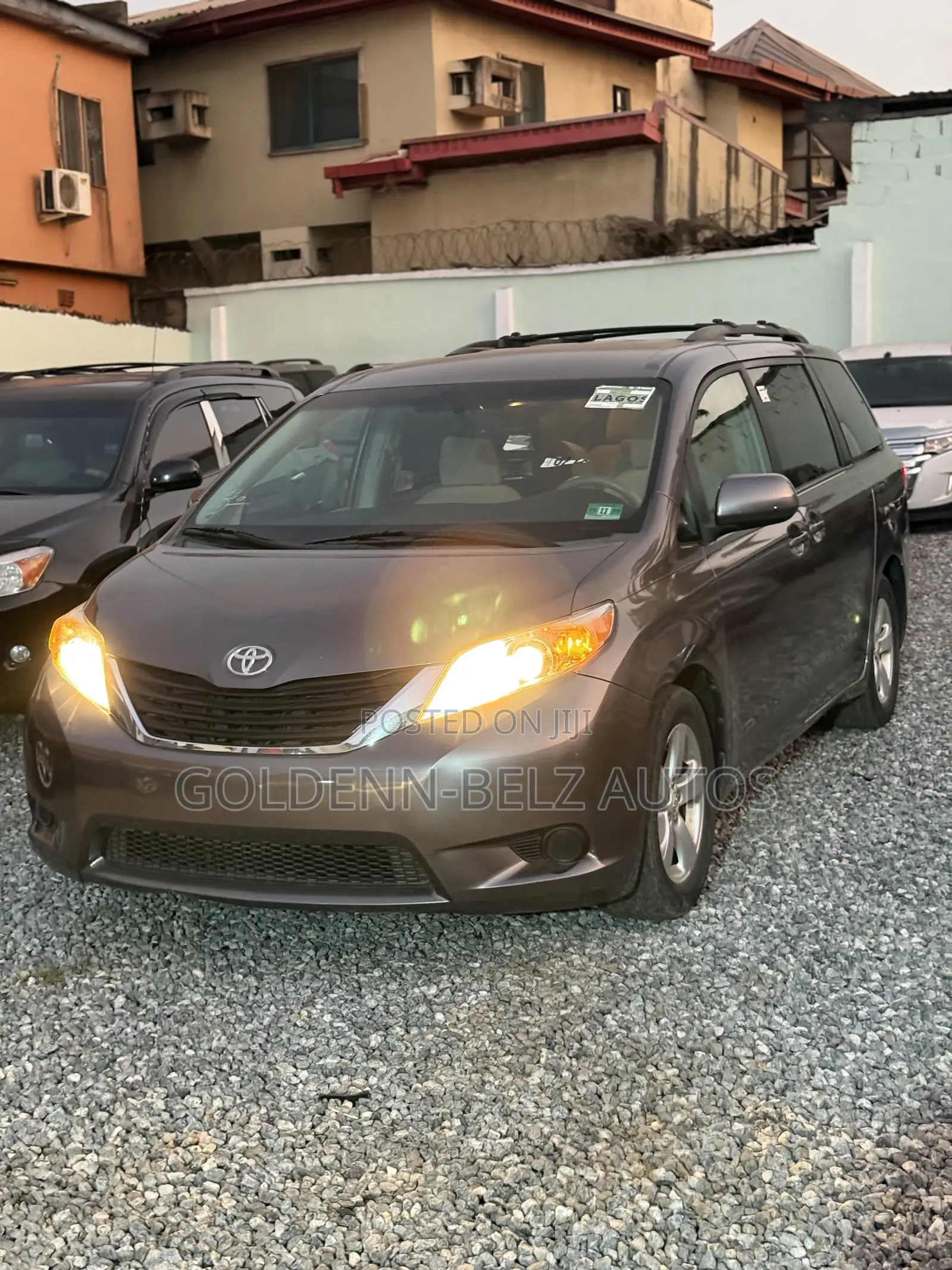 Toyota Sienna 2012 Gray