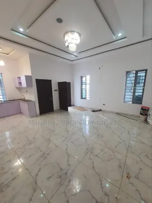 Studio Apartment in Orchild Road, Chevron for rent