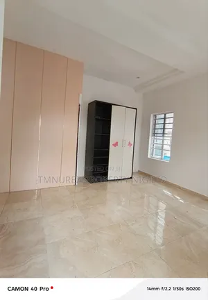Studio Apartment in Osapa London for rent