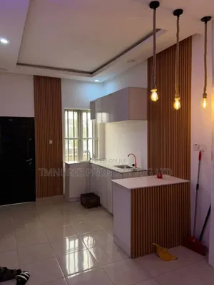 Studio Apartment in Osapa London for rent