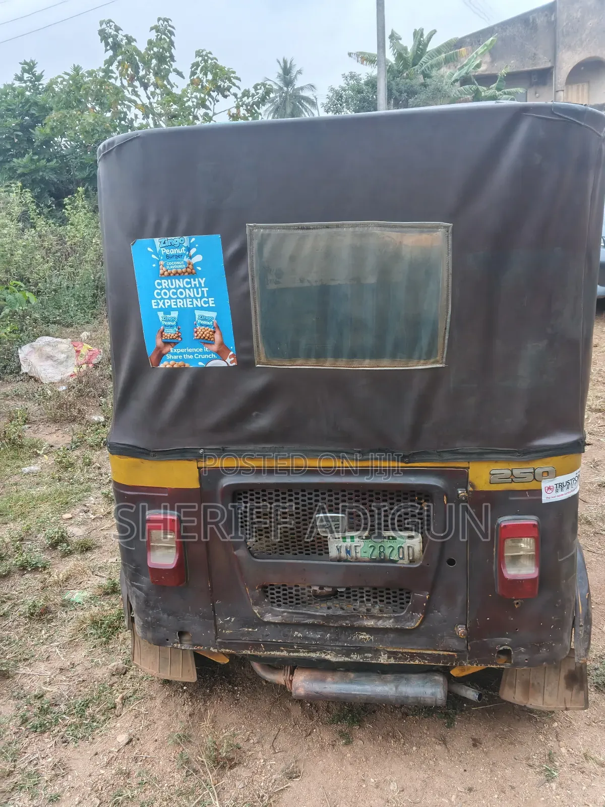 Bajaj RE 2021 Brown