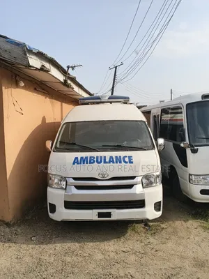 Toyota HiAce 2014 White