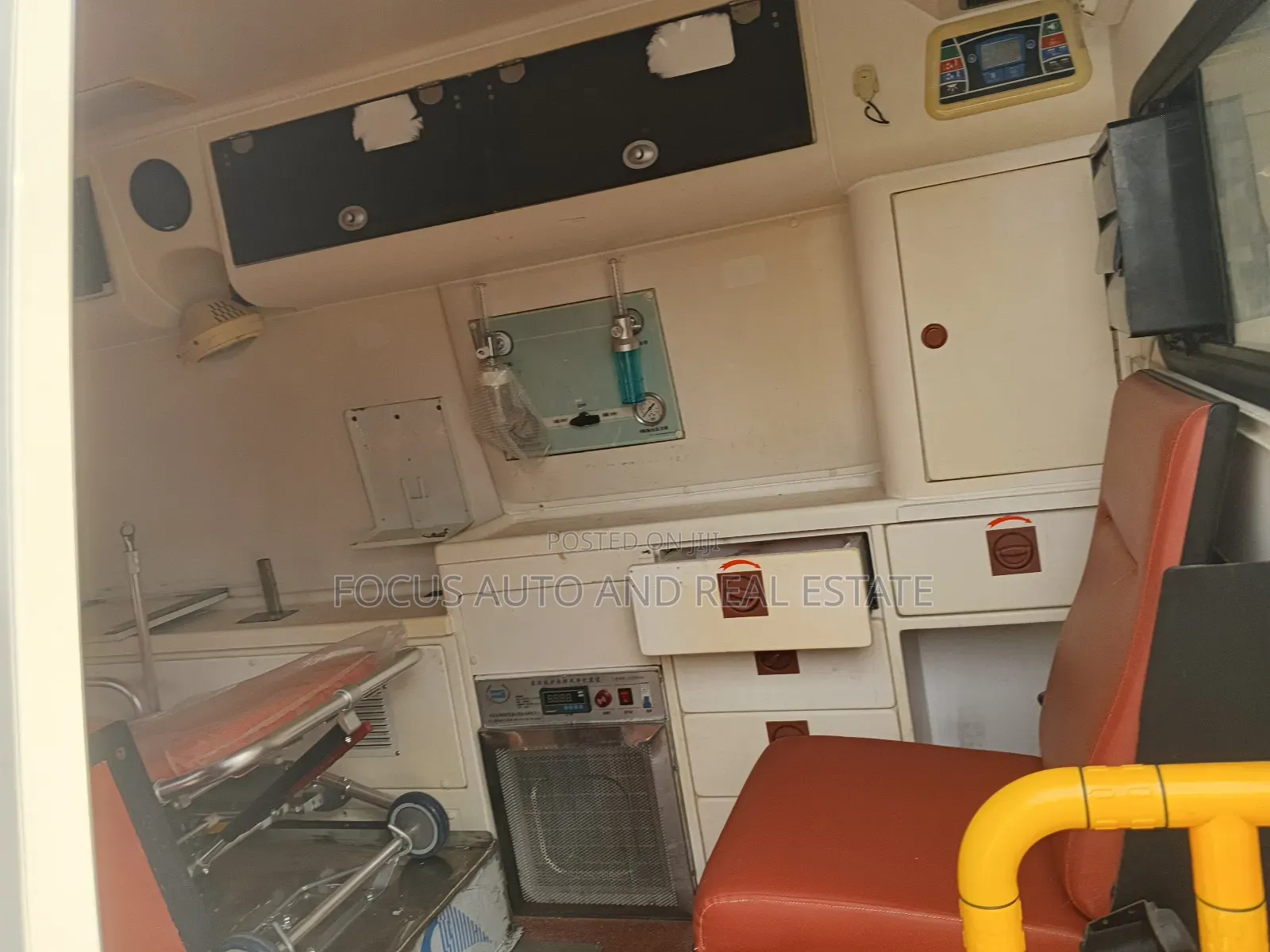Toyota HiAce 2014 White