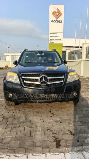 Mercedes-Benz GLK-Class 350 4MATIC 2010 Purple