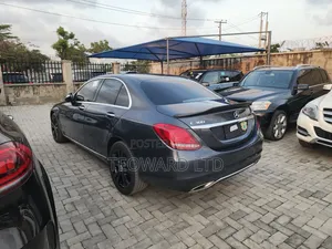Mercedes-Benz C300 Base AWD 4Matic Sedan (2.0L 4cyl 7A) 2015 Gray