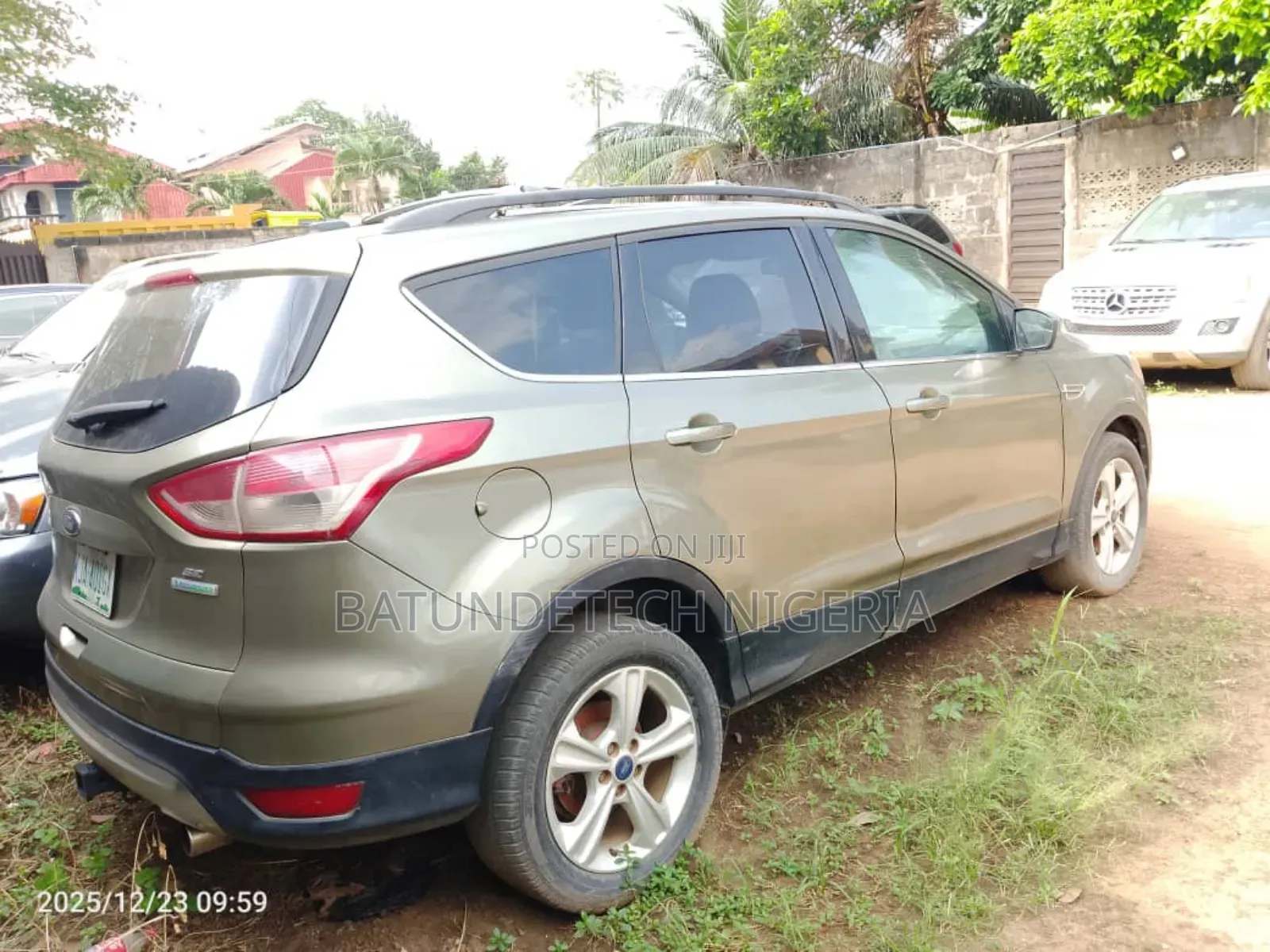 Ford Escape SE 2013 Gold