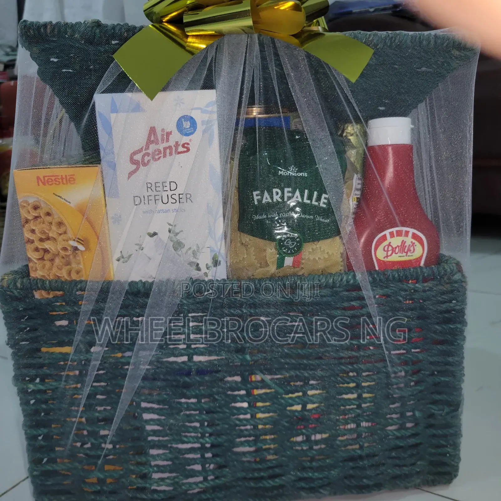 Hamper, Gift Boxes, Gift Sets and Fruit Baskets.