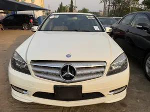Mercedes-Benz C300 2011 White