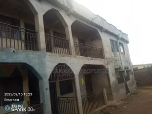 3bdrm Block of Flats in Pipeline, Ilorin South for sale