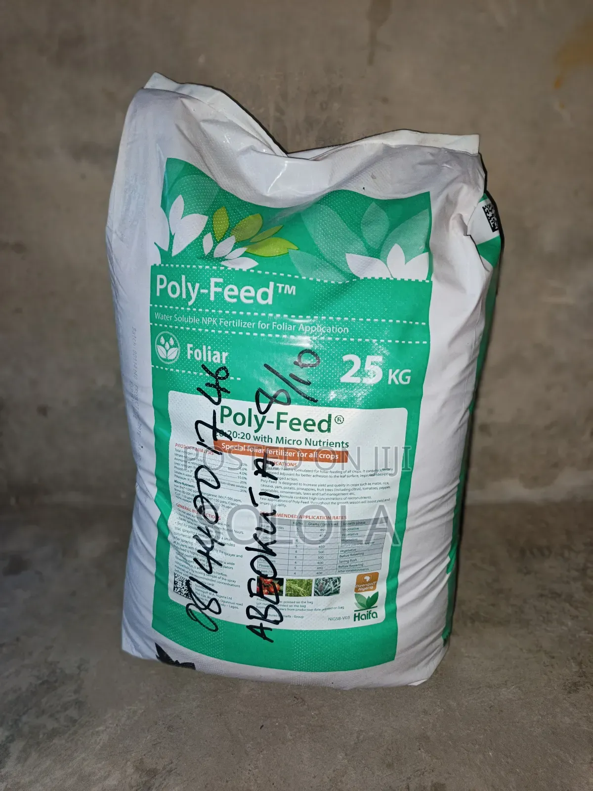 25kg Poly Feed 20:20:20