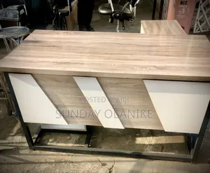1.4 Executive Office Table