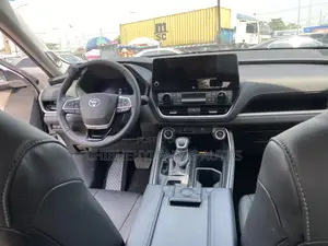 Toyota Grand Highlander Limited AWD 2024 White