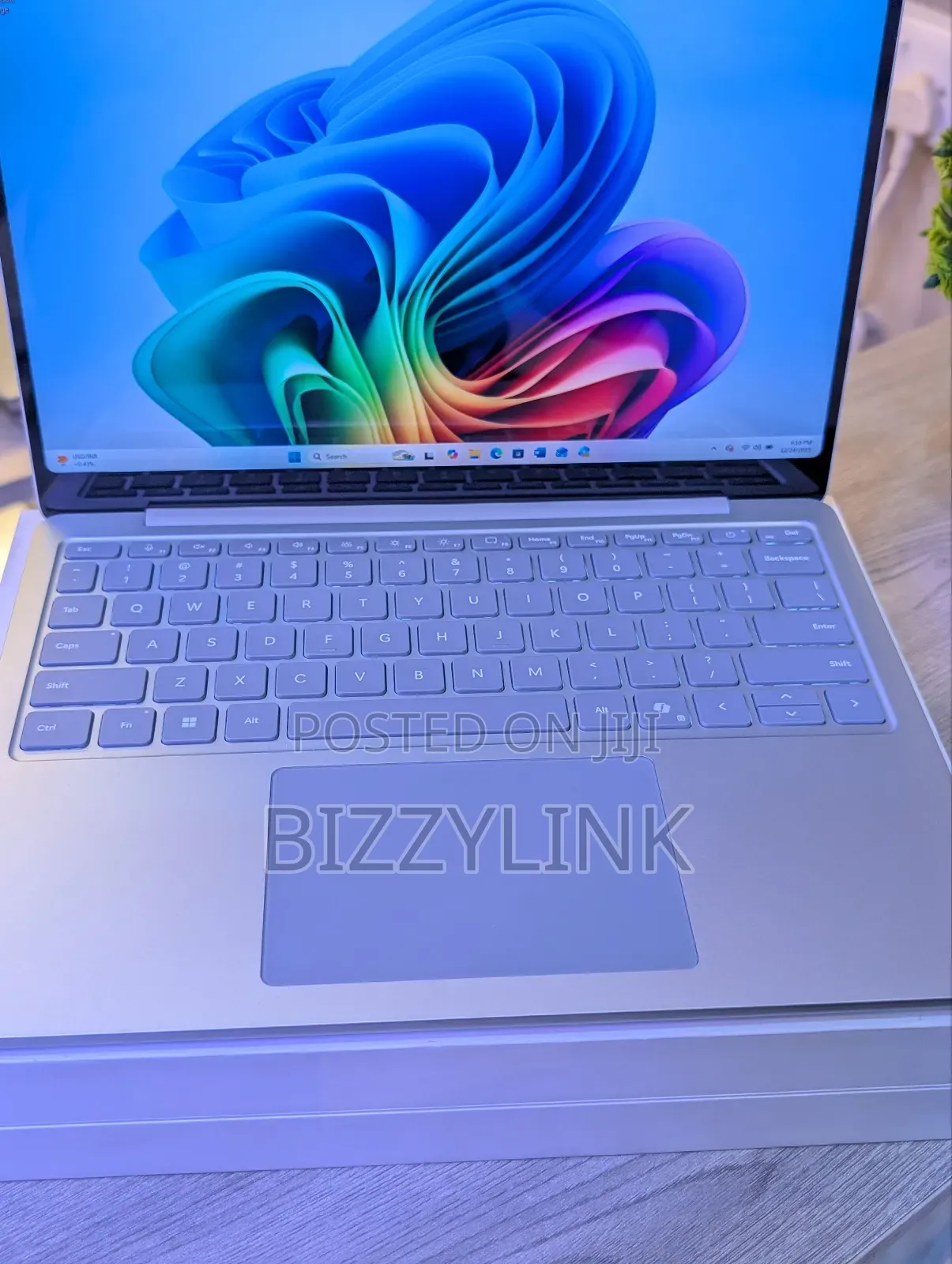 New Microsoft Surface Laptop 16GB Qualcomm Snapdragon X Plus SSD 256GB