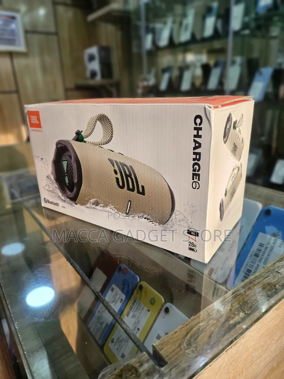 JBL Charge 6