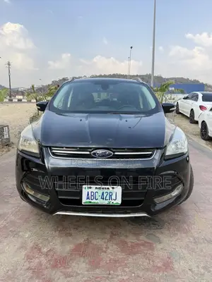 Ford Escape Titanium 4dr SUV (1.6L 4cyl Turbo 6A) 2014 Black