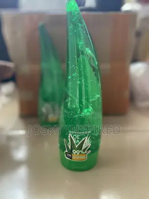 Aloe Natural Aloe Vera Soothing Sunburn Repair Gel.