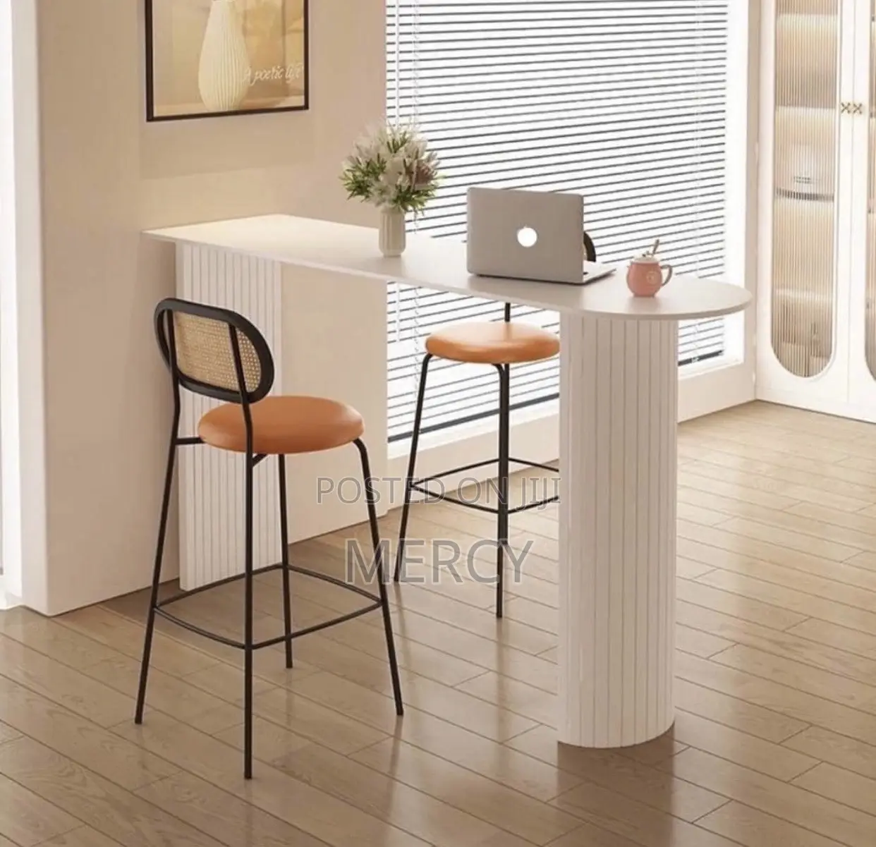 Luxe Bar Chair / Kitchen Island