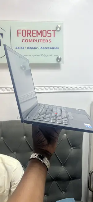 Laptop Lenovo ThinkPad T14s G4 16GB Intel Core i5 SSD 256GB