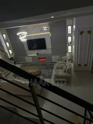 Monthly Room in a Shared Apartment Per Month With Pool and Gym