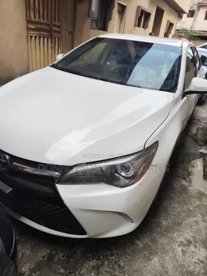 Toyota Camry 2016 White