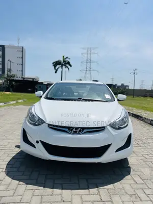 Hyundai Elantra SE 4dr Sedan (1.8L 4cyl 6A) 2015 White