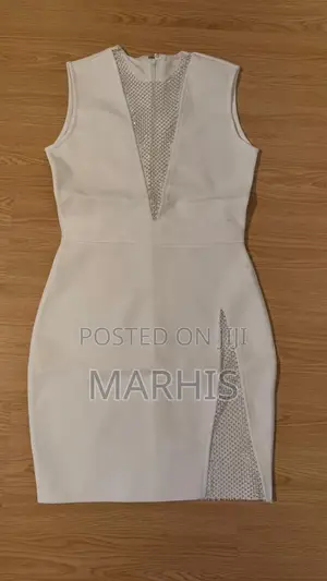 Elegant Women’S Bodycon Dress With Rhinestone Details (Black White)