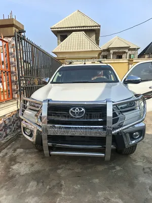 Toyota Hilux 2015 White