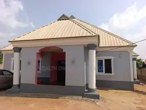 4bdrm Bungalow in Akure for sale