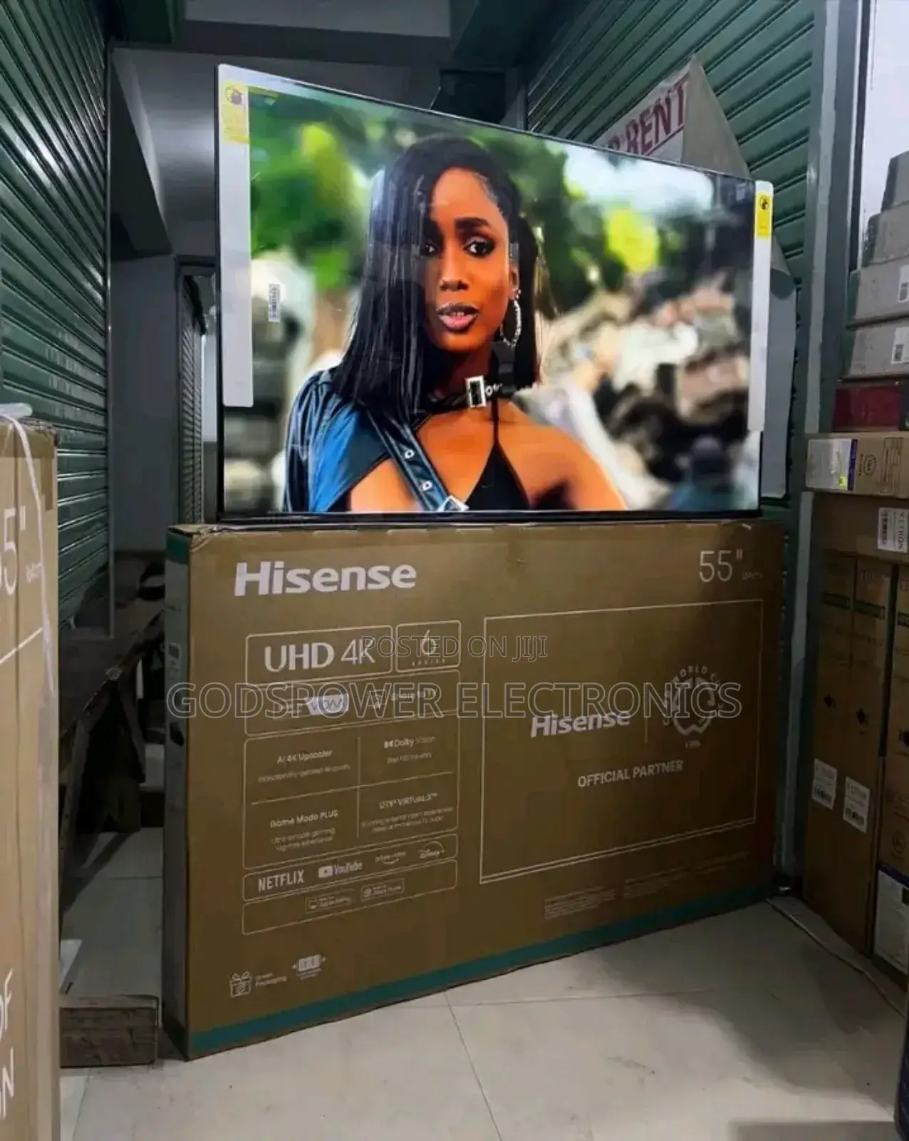55 Inch Hisense Smart TV With Netflix, YouTube, Bluetooth