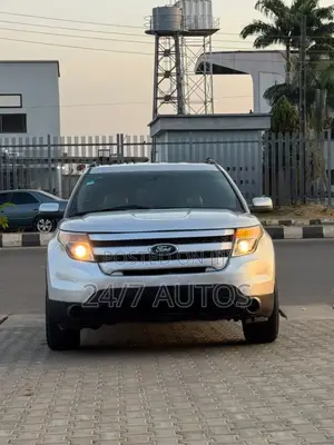 Ford Explorer 2014 Silver
