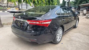 Toyota Avalon XLE Sedar FWD (3.5L 6cyl 6A) 2013 Black