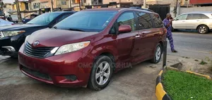 Toyota Sienna L FWD 7 Passenger 2013 Brown
