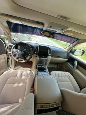 Toyota Land Cruiser 2019 White