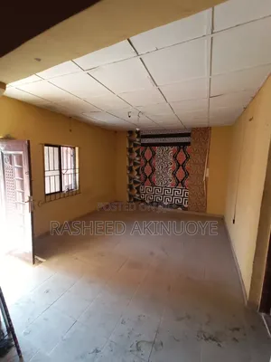 2bdrm Bungalow in Estate, Adamo for rent